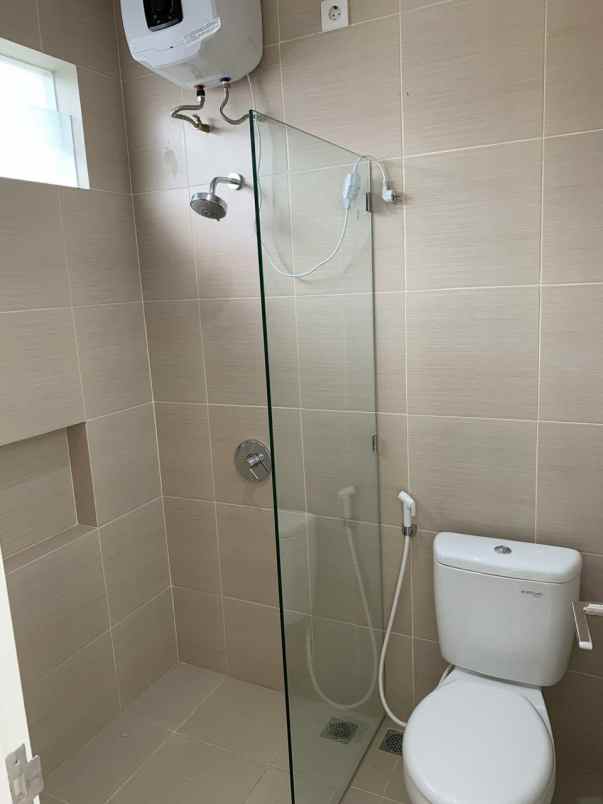 dijual rumah northwest park