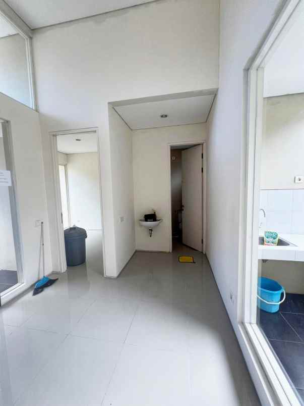 dijual rumah northwest park sambikerep