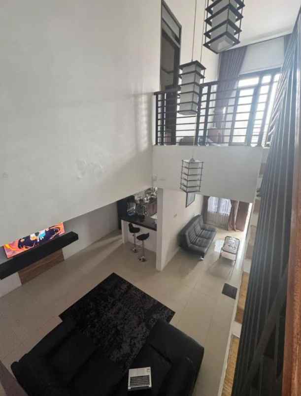 dijual rumah open space 2 lantai riung bandung