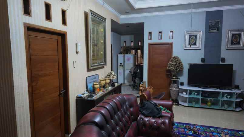 dijual rumah pahlawan kebon jeruk