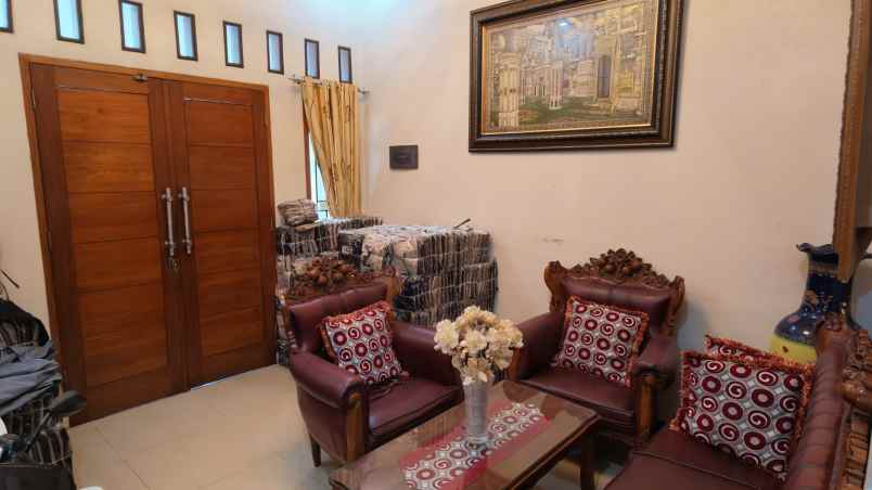 dijual rumah pahlawan kebon jeruk