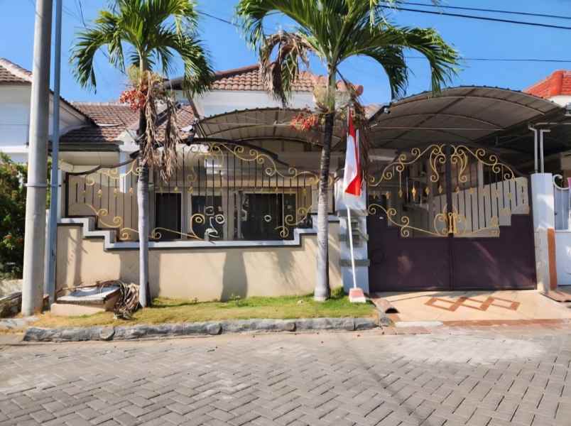 dijual rumah pantai mentari