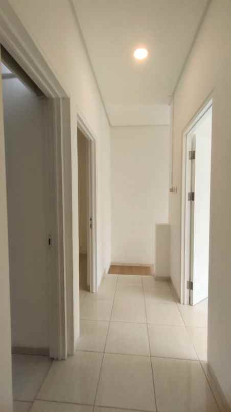 dijual rumah paradise city