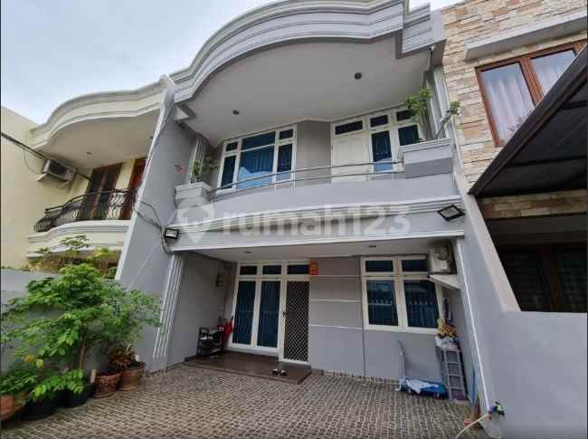 dijual rumah pelepah kelapa gading