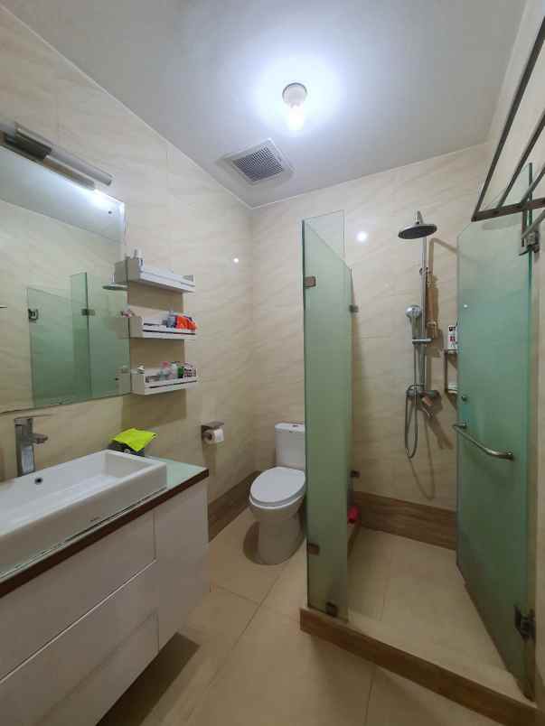 dijual rumah pelepah kelapa gading