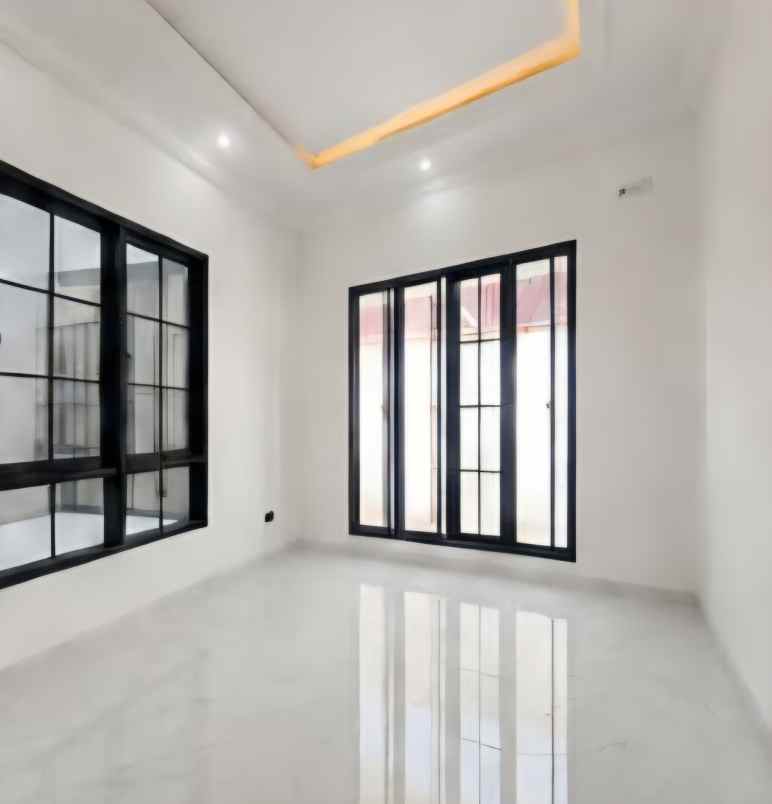 dijual rumah perum babatan pantai