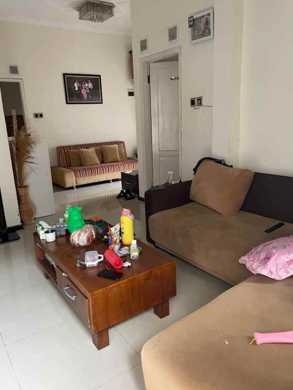 dijual rumah perumahan blimbing kota malang