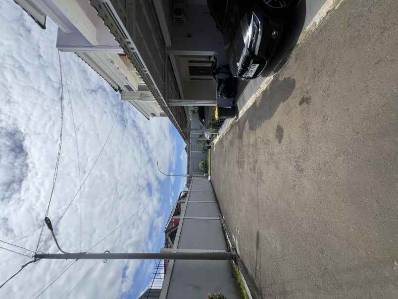 dijual rumah perumahan caringin village