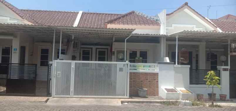 dijual rumah perumahan nirwana