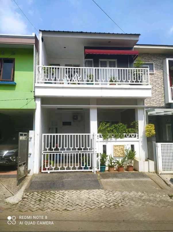 dijual rumah perumahan taman kota