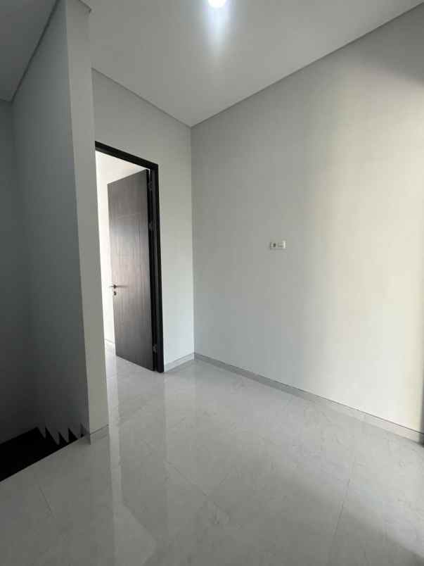 dijual rumah perumahan wisma mukti