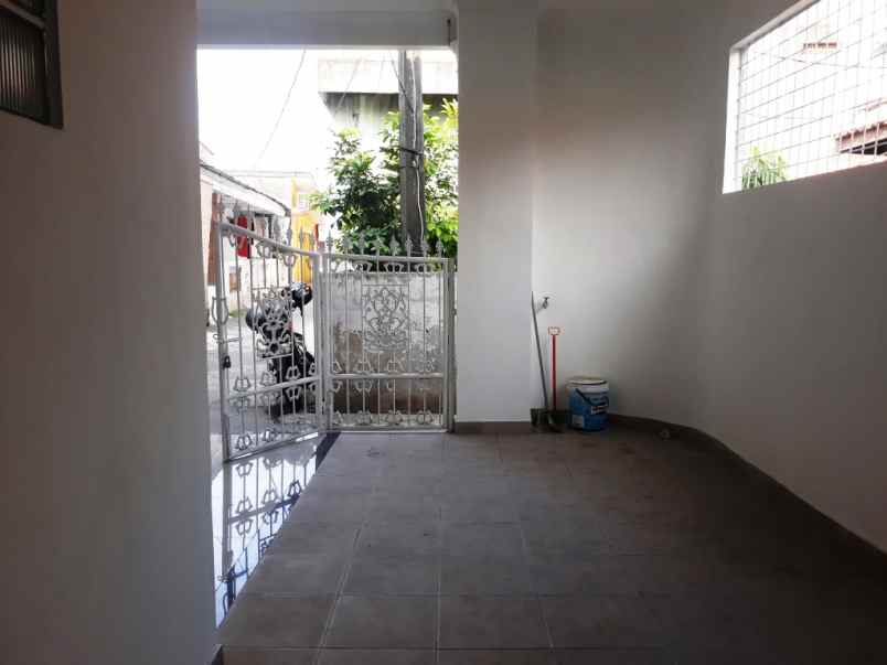 dijual rumah pondok kopi