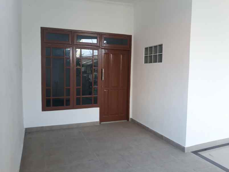 dijual rumah pondok kopi