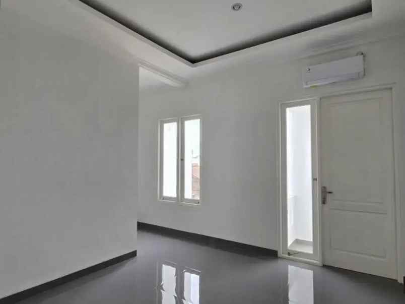 dijual rumah pondok kopi