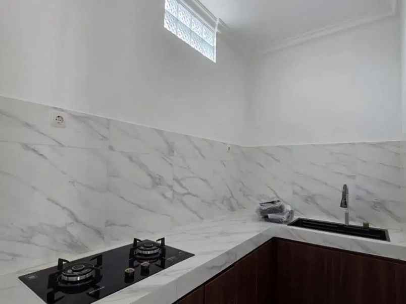 dijual rumah pondok kopi