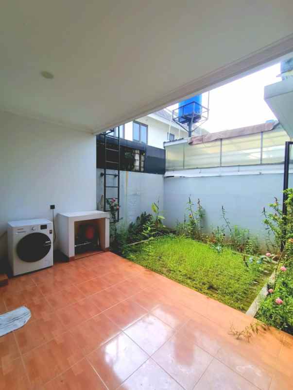 dijual rumah premiere terrace