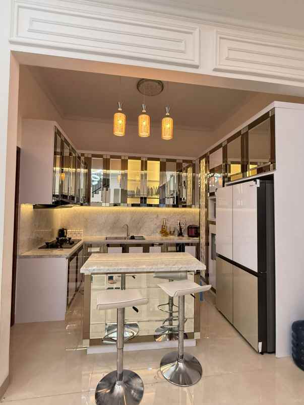 dijual rumah pulo asem