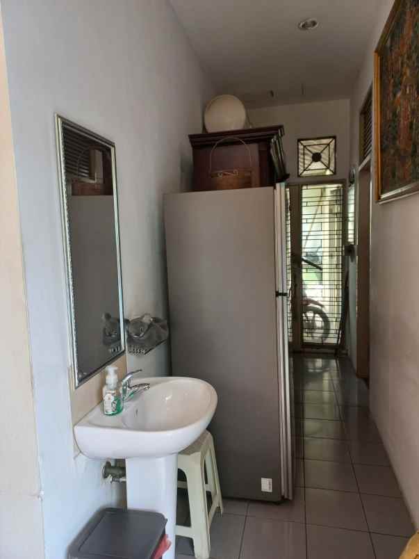 dijual rumah puri mutiara raya