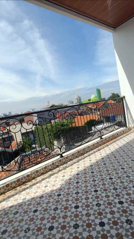 dijual rumah radio dalam