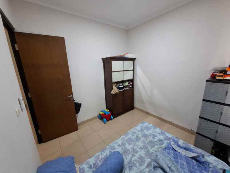 dijual rumah rawa kalong