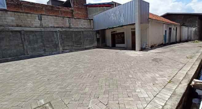 dijual rumah raya kaliwaron