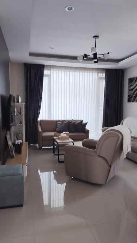 dijual rumah resort dago pakar