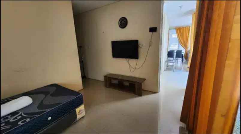 dijual rumah royal residence