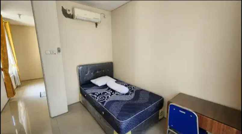 dijual rumah royal residence