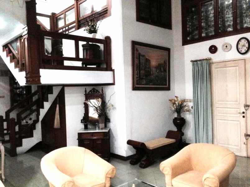 dijual rumah rumah 2lt 319m type 7kt