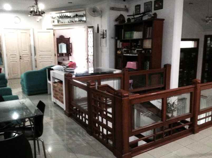 dijual rumah rumah 2lt 319m type 7kt