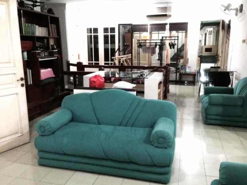 dijual rumah rumah 2lt 319m type 7kt