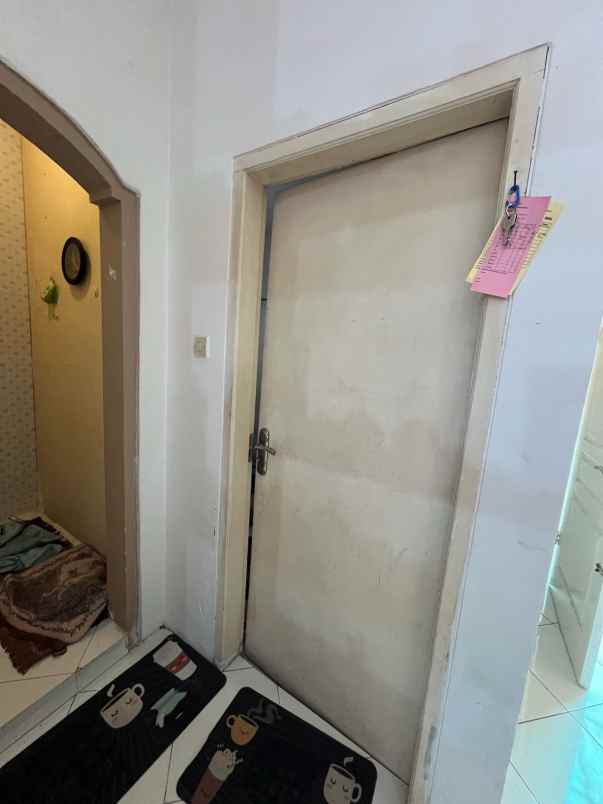 dijual rumah rumah dekat bandara pakis