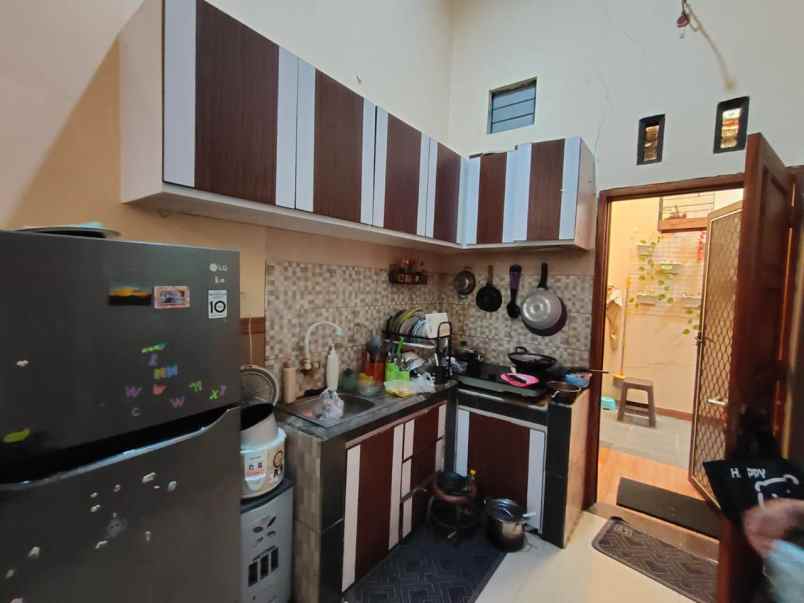 dijual rumah rumah medokan sawah timur