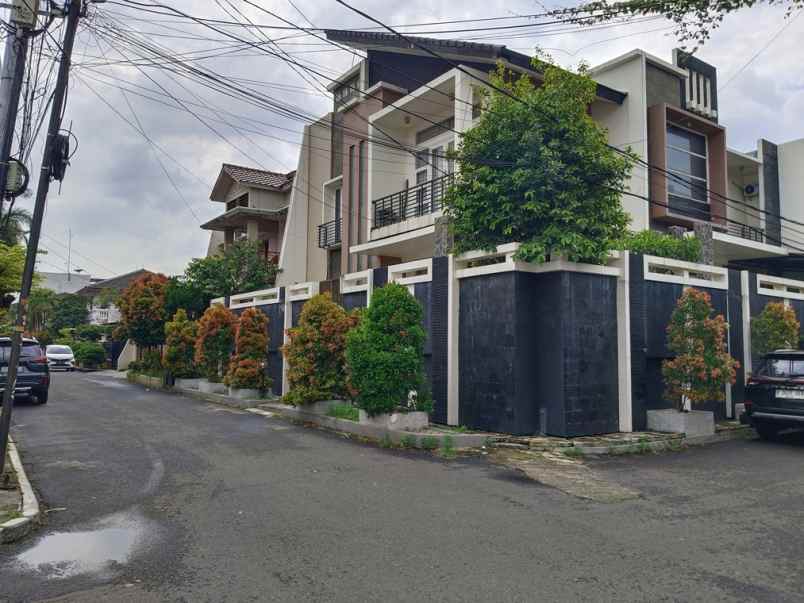 dijual rumah rumah pulomas jakarta timur