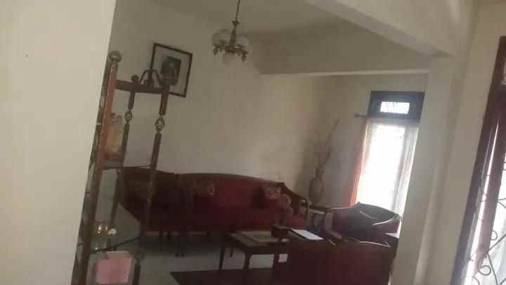 dijual rumah rumah semolowaru elok