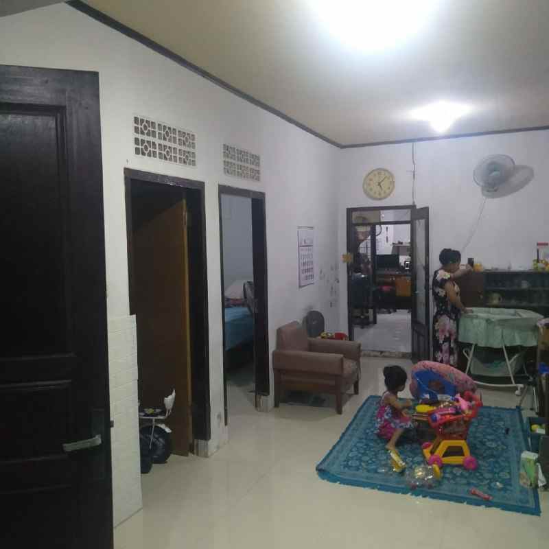 dijual rumah rungkut menanggal