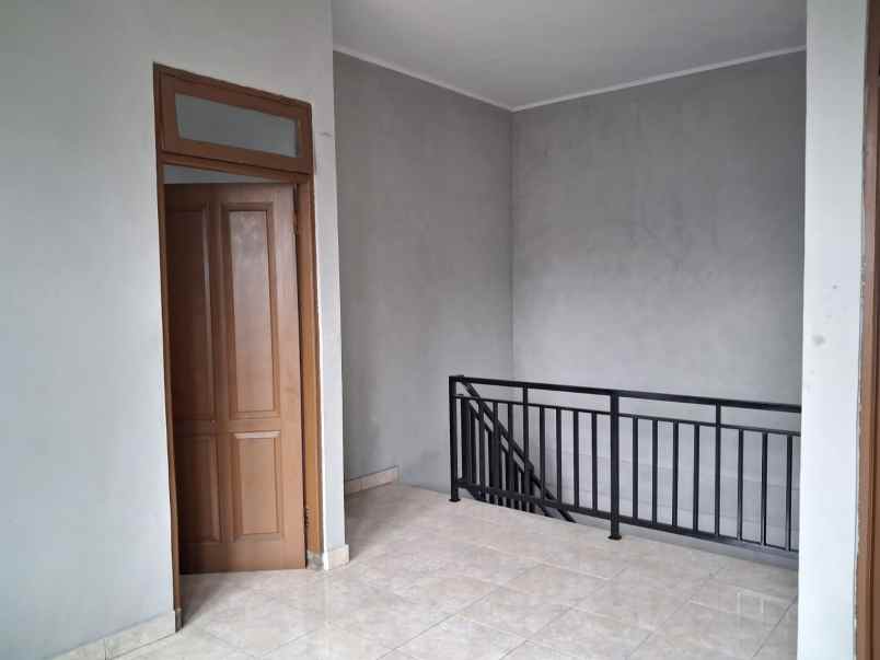 dijual rumah sawunggaling