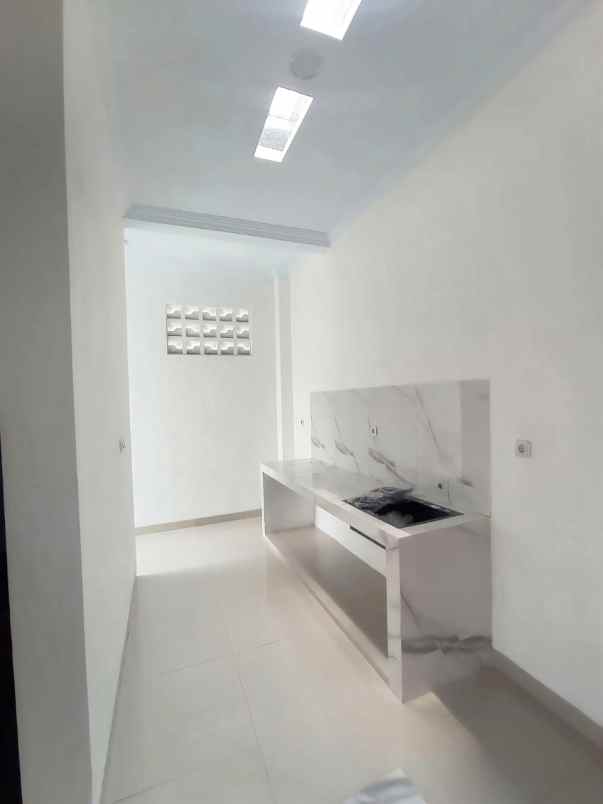 dijual rumah sayegan