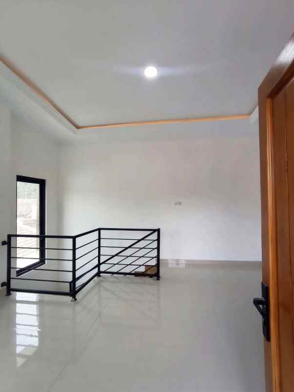 dijual rumah sayegan