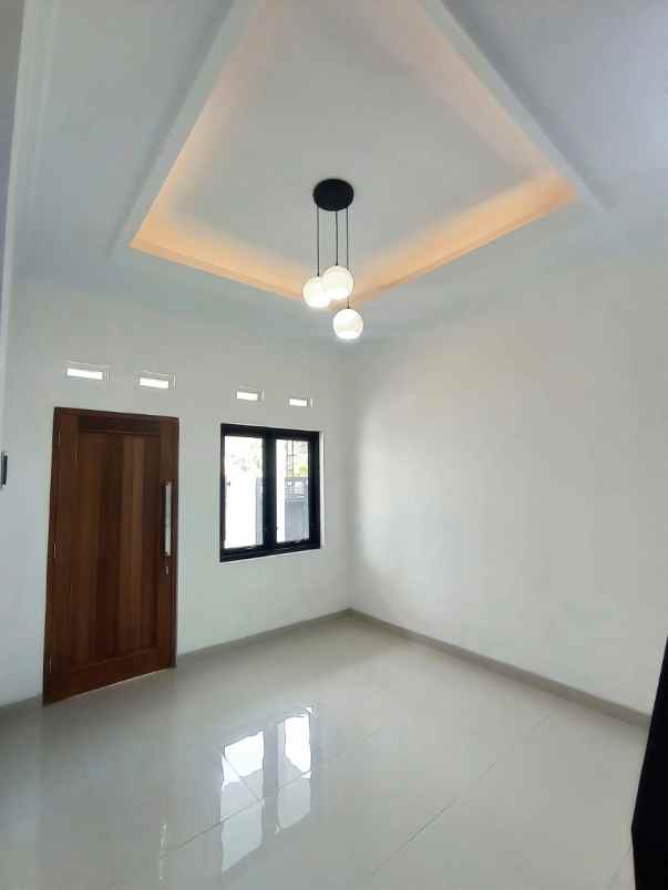 dijual rumah sayegan