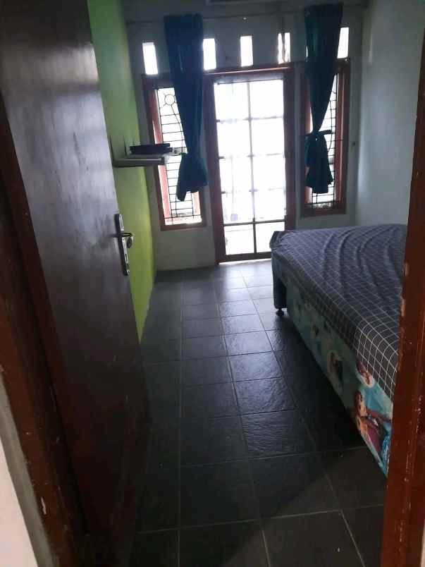 dijual rumah secondary bagus diwilayah cilodong depok