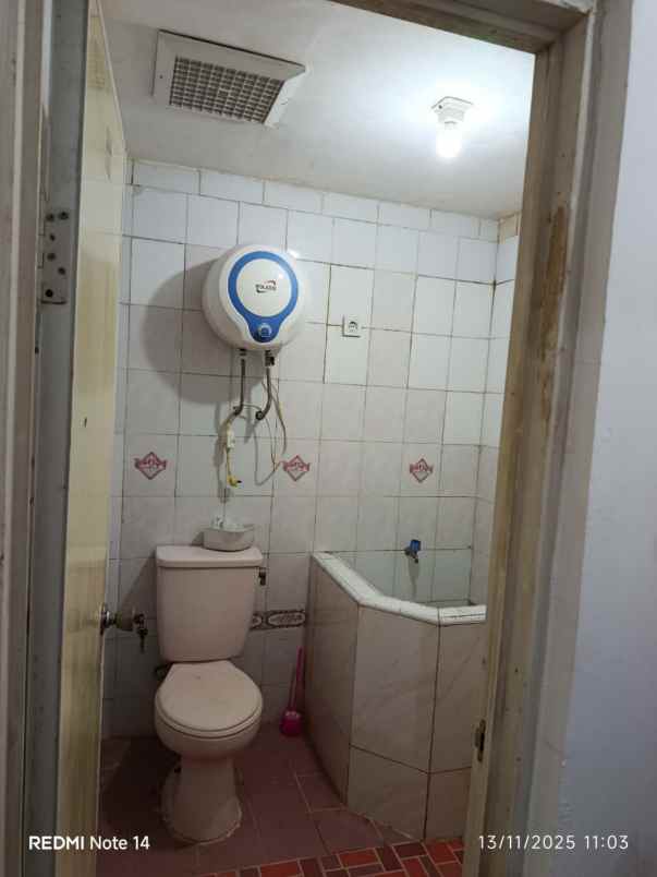 dijual rumah semolowaru