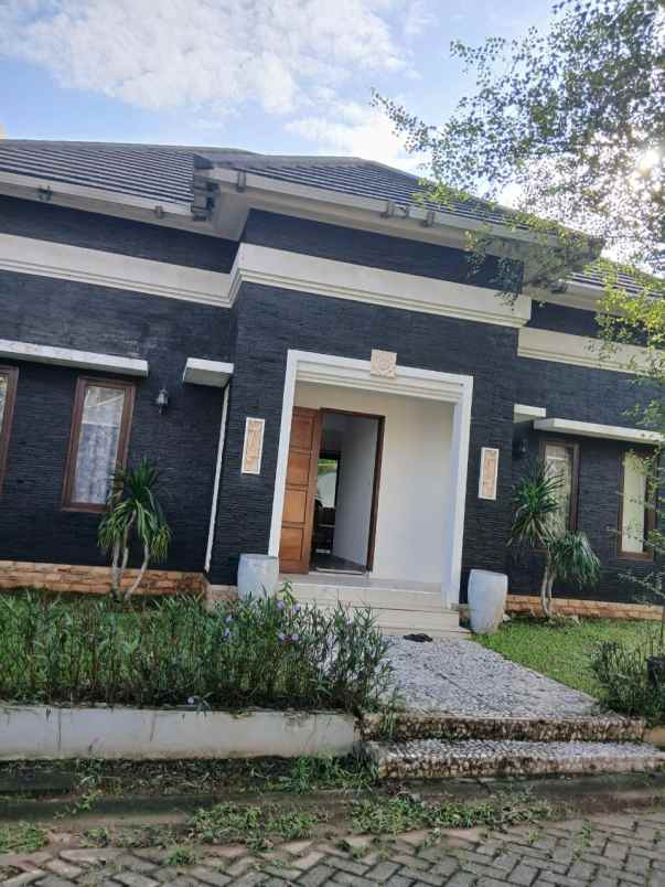 dijual rumah siap huni di cibubur country