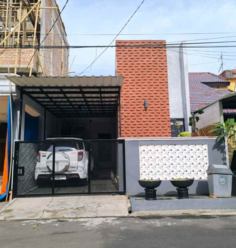 dijual rumah siap huni di villa galaxy bekasi selatan