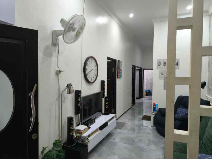 dijual rumah siap huni di villa galaxy bekasi selatan