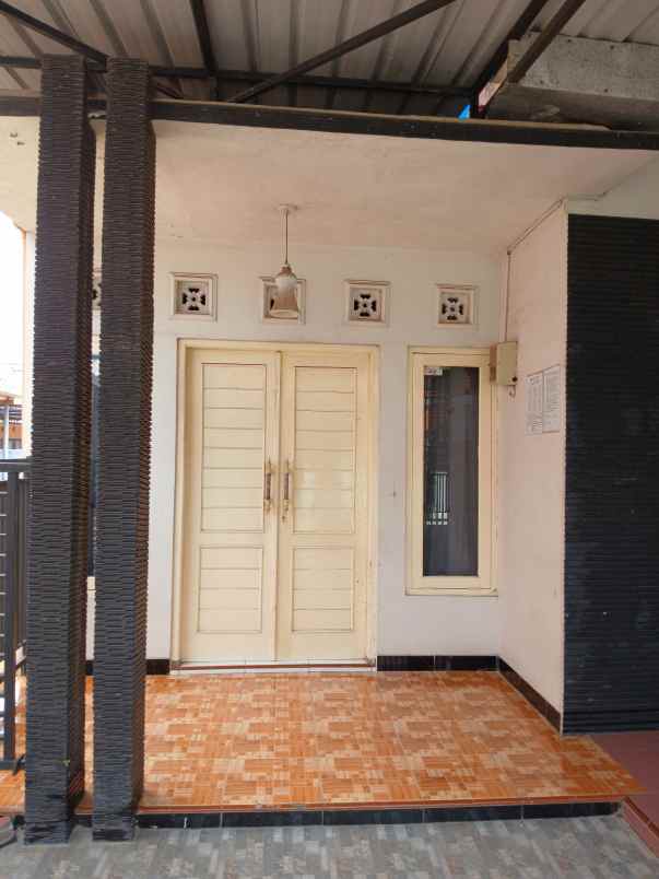 dijual rumah siap huni lokasi strategis akses mobil