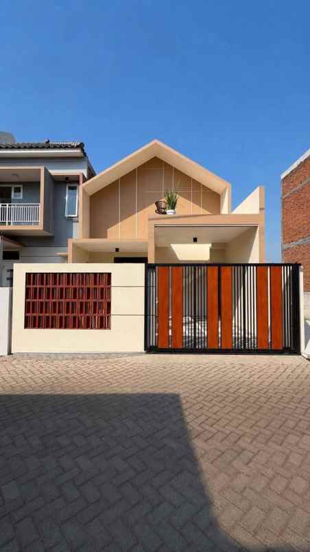 dijual rumah sukun