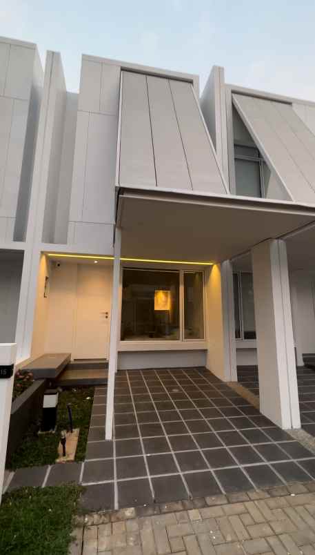 dijual rumah tabebuya bsd city