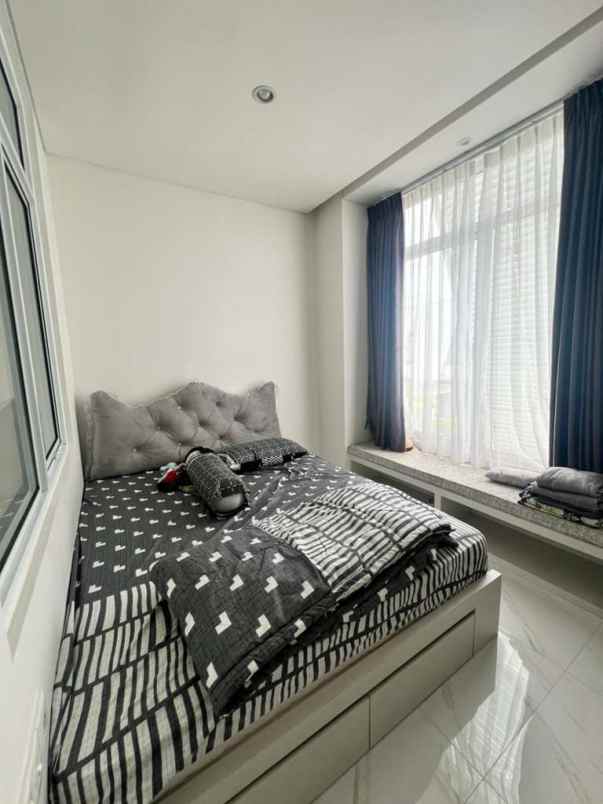 dijual rumah tabebuya bsd city