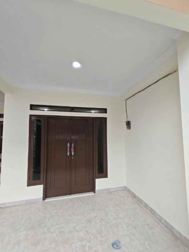 dijual rumah taman harapan baru
